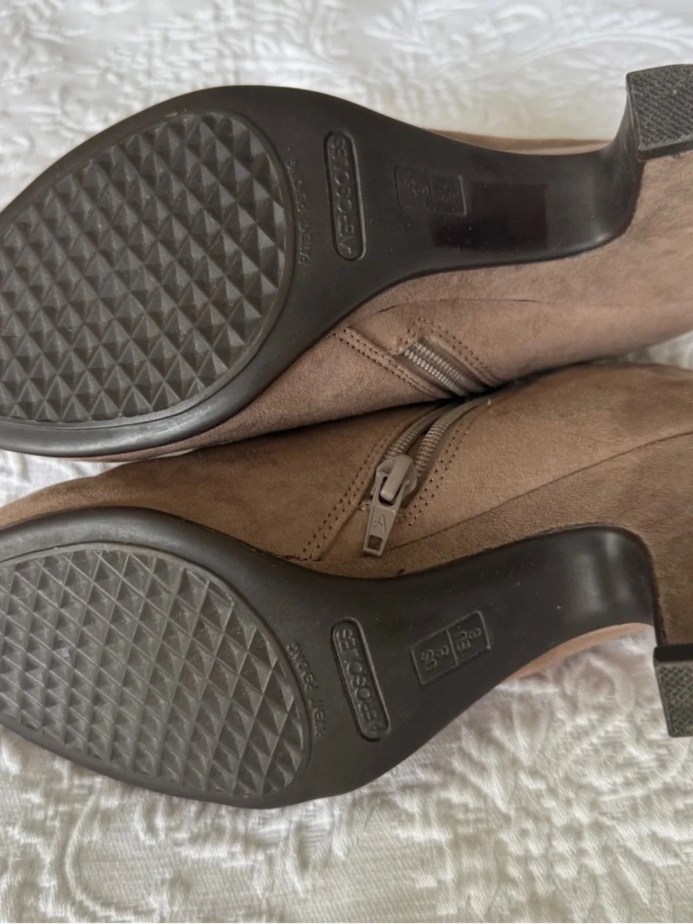 Aerosoles Faux Taupe Suede Ankle Booties - size 8